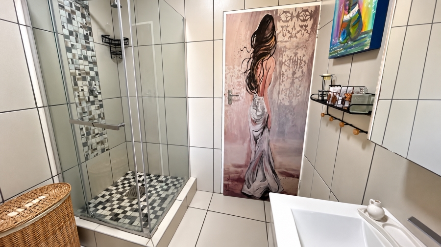 3 Bedroom Property for Sale in Flamwood North West